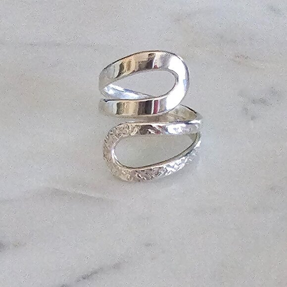 NEW Spiral 950 Silver Peruvian Ring- Size 7 1/2 - Picture 2 of 5